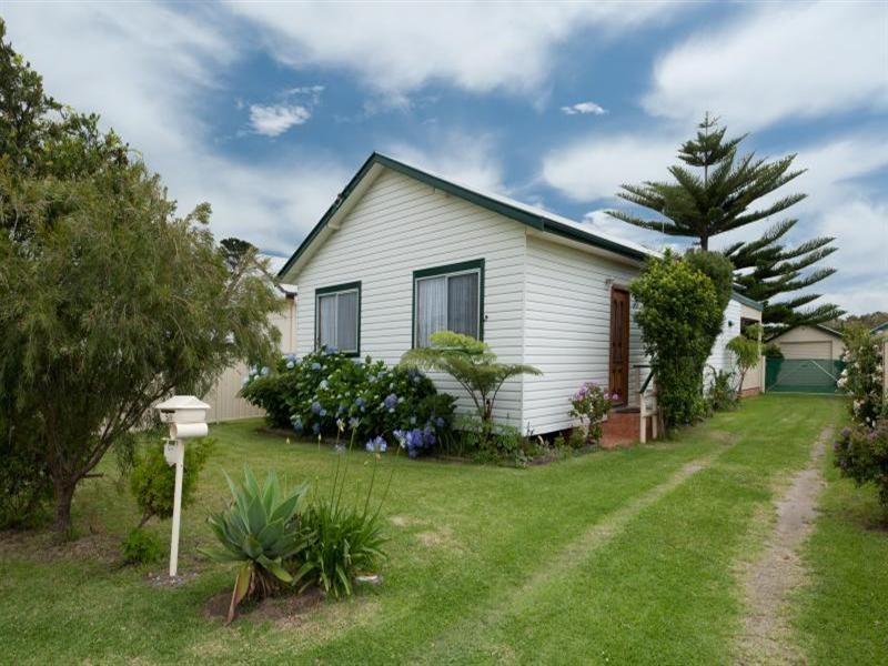 5 Adelaide Street, Greenwell Point NSW 2540