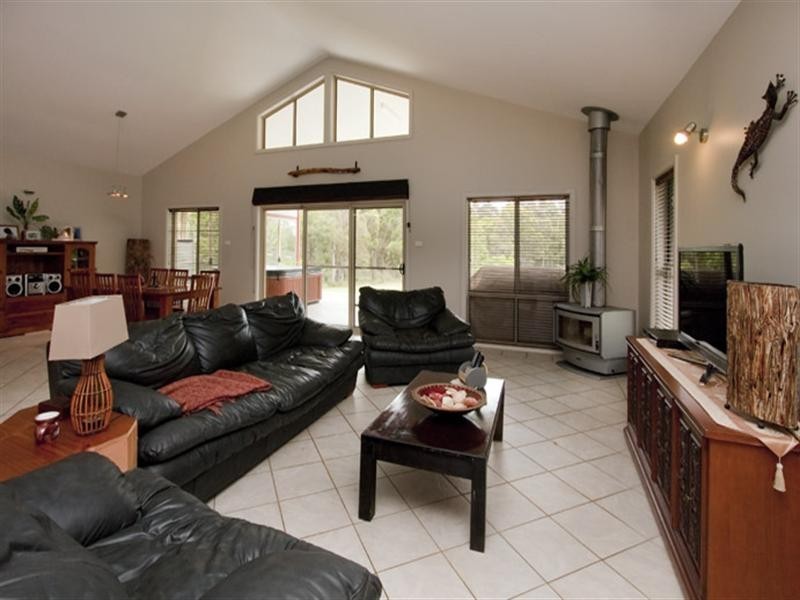 18 Monterey Drive, Nowra Hill NSW 2540