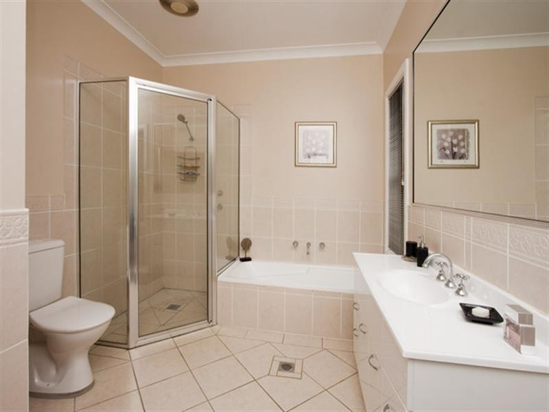 18 Monterey Drive, Nowra Hill NSW 2540