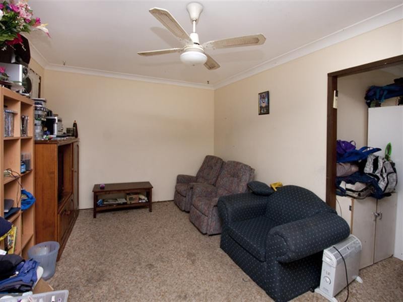 15 Edwards Avenue, Bomaderry NSW 2541