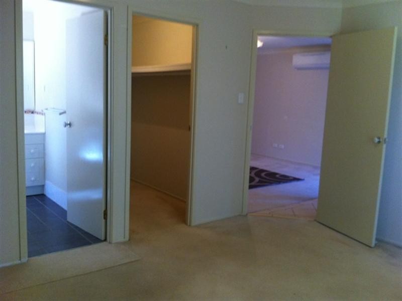 9 Mahogany Place, North Nowra NSW 2541