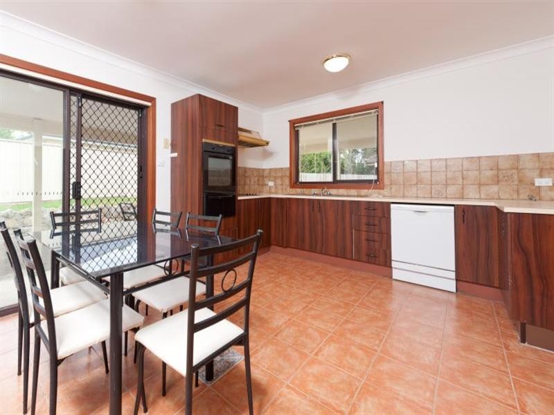5 Folia Close, West Nowra NSW 2541