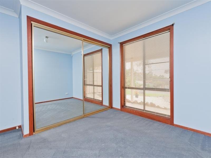 5 Folia Close, West Nowra NSW 2541