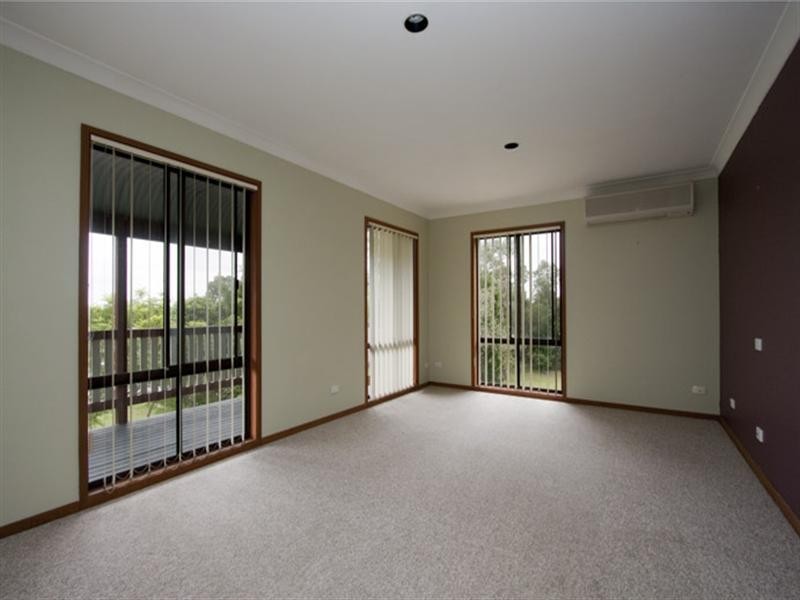 20 Lydon Crescent, West Nowra NSW 2541