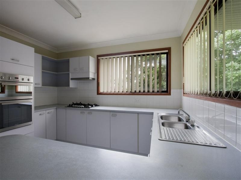 20 Lydon Crescent, West Nowra NSW 2541