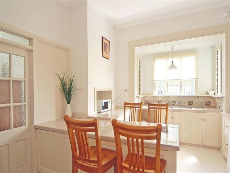 33 Worrigee Street, Nowra NSW 2541