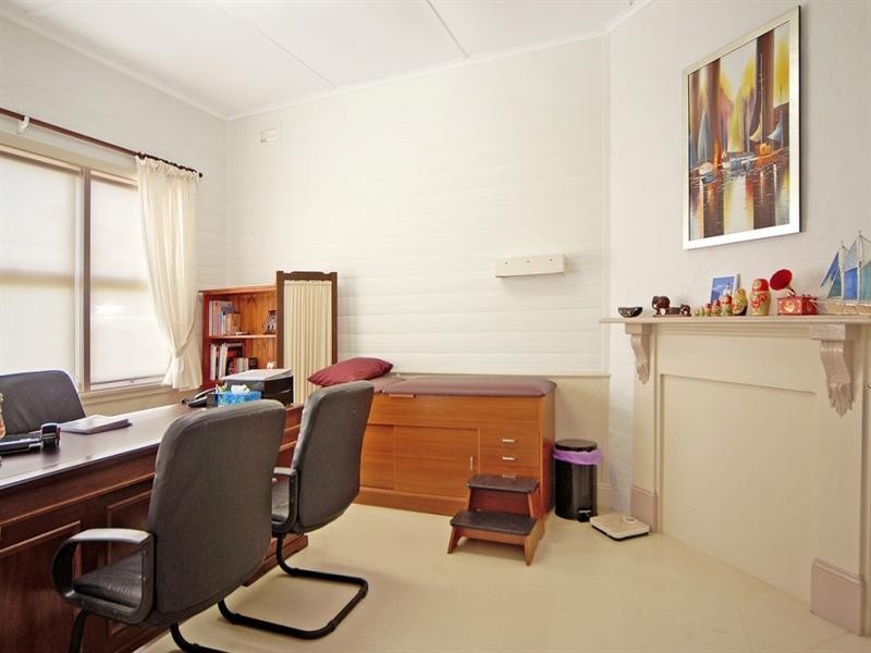 33 Worrigee Street, Nowra NSW 2541