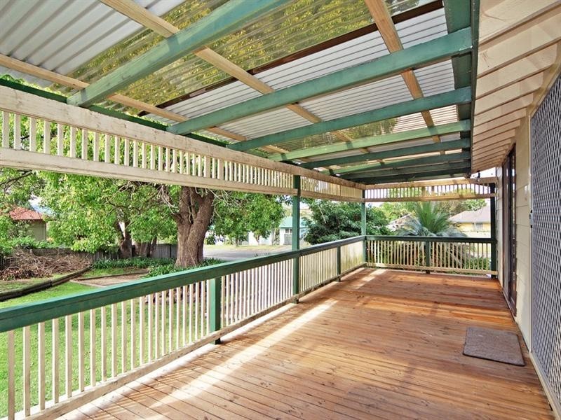 33 Worrigee Street, Nowra NSW 2541