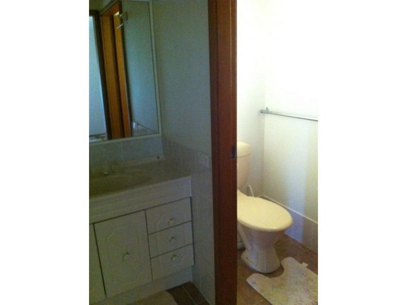 15 Woorin Close, Bomaderry NSW 2541