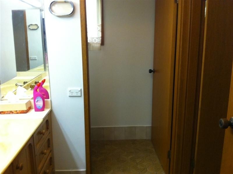 15 Woorin Close, Bomaderry NSW 2541