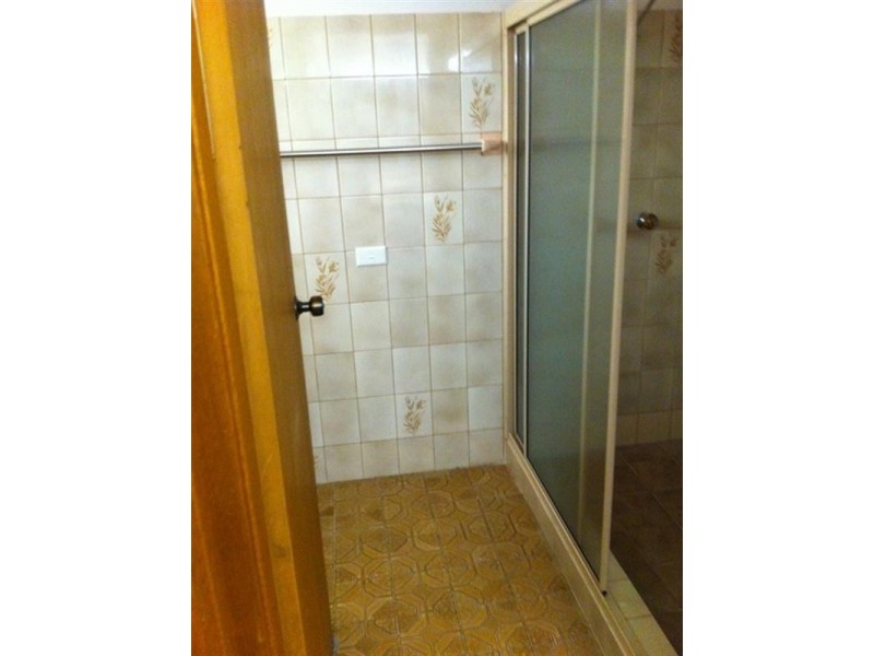 15 Woorin Close, Bomaderry NSW 2541