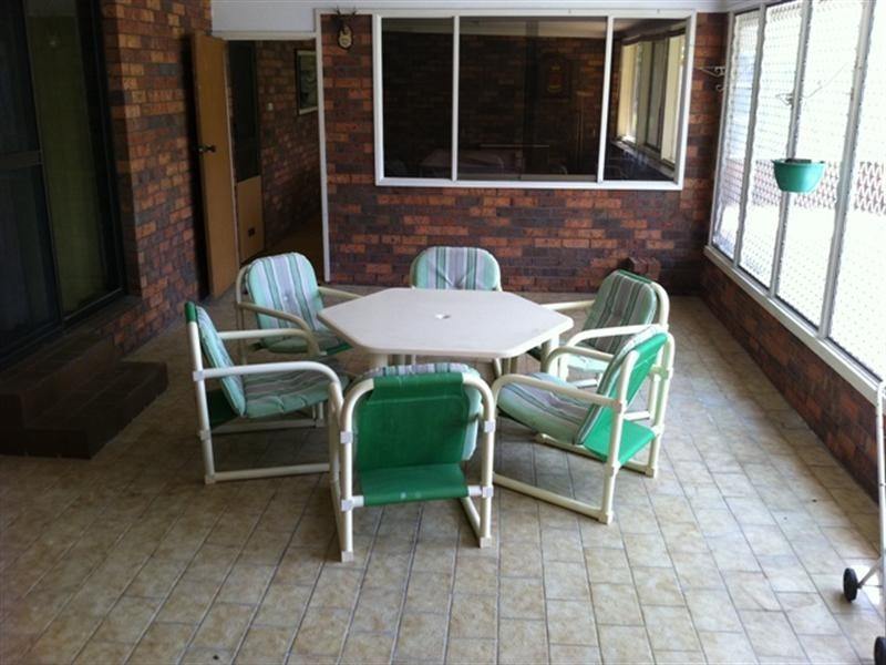 15 Woorin Close, Bomaderry NSW 2541