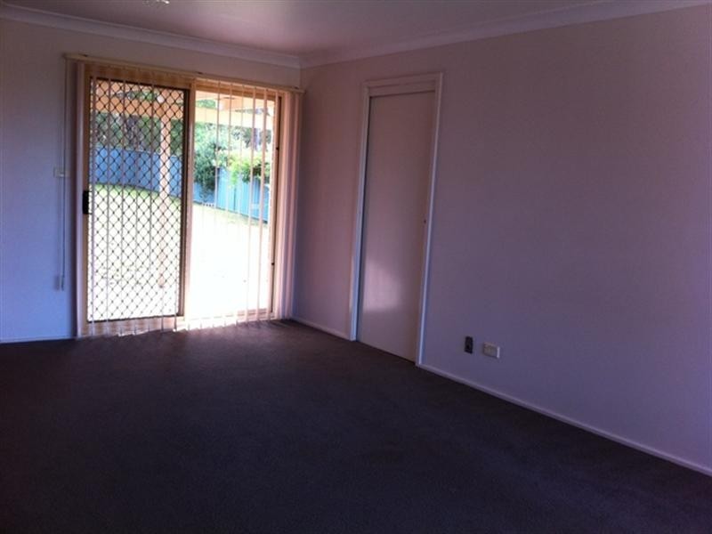 42 Lydon Crescent, West Nowra NSW 2541