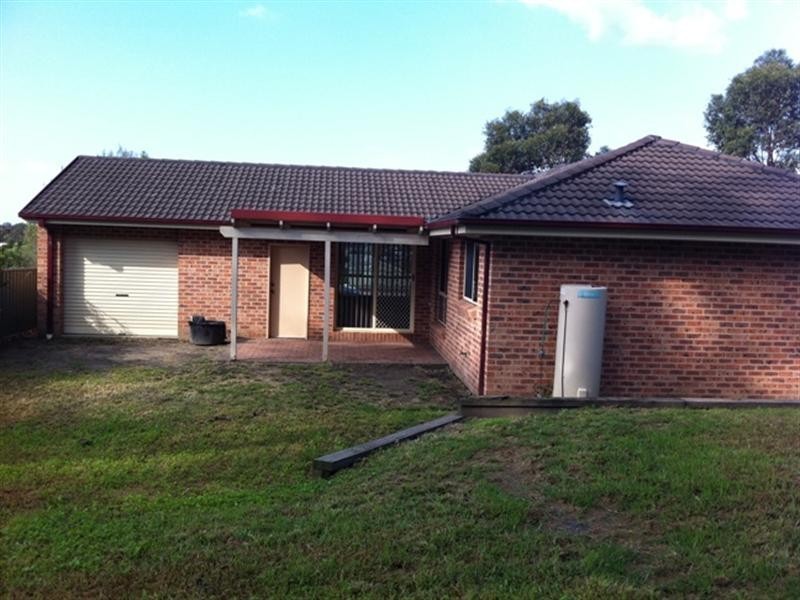 42 Lydon Crescent, West Nowra NSW 2541