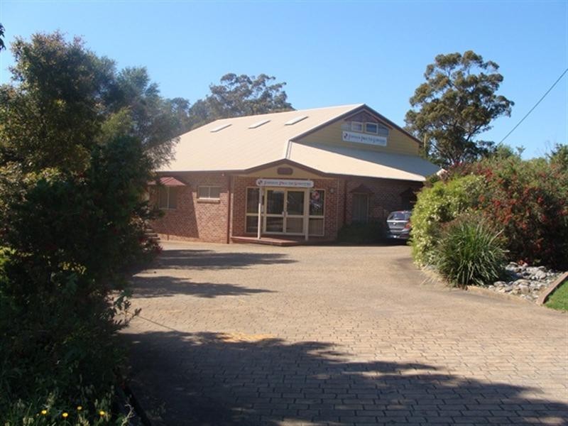390 Princes Highway, Bomaderry NSW 2541
