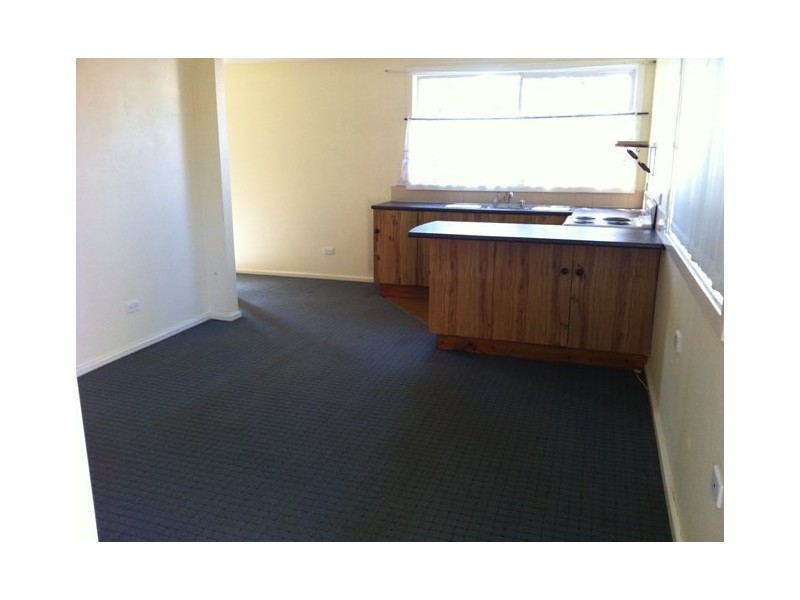 2/292 Princes Highway, Bomaderry NSW 2541