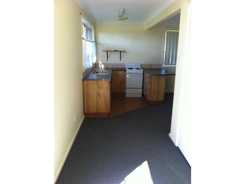 2/292 Princes Highway, Bomaderry NSW 2541