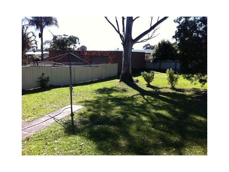 2/292 Princes Highway, Bomaderry NSW 2541