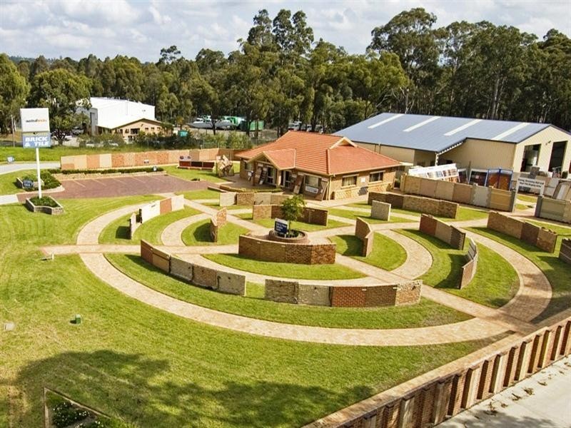 19 Norfolk Avenue, South Nowra NSW 2541