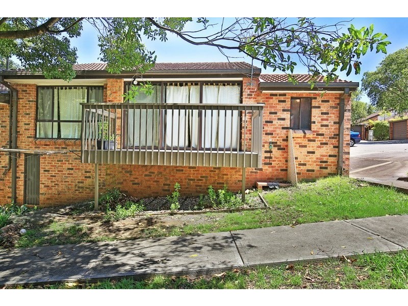 15/27 Bowada Street, Bomaderry NSW 2541