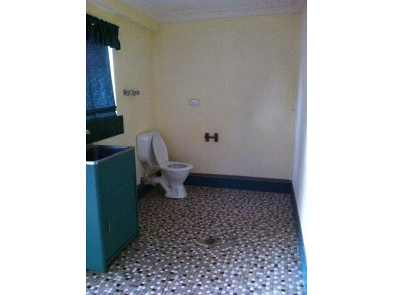 25 Greenwell Point Road, Nowra NSW 2541