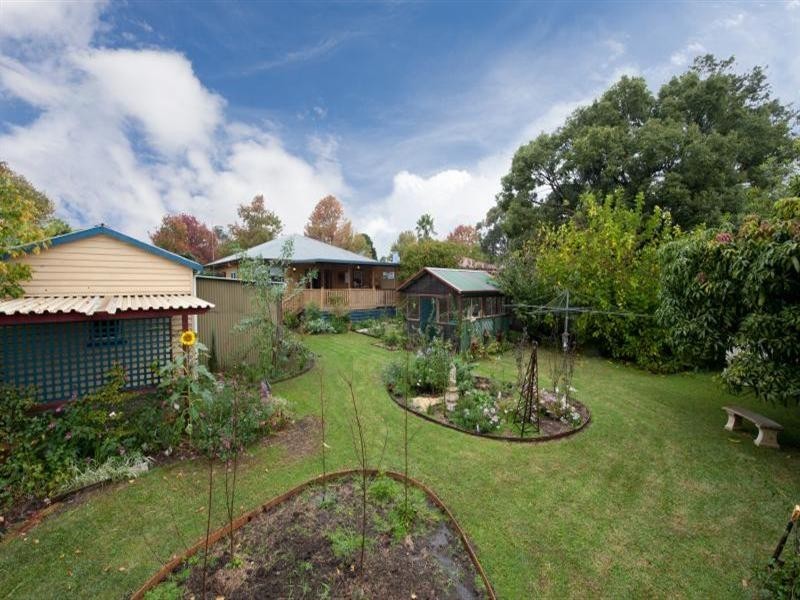 1 Leatham Avenue, Nowra NSW 2541