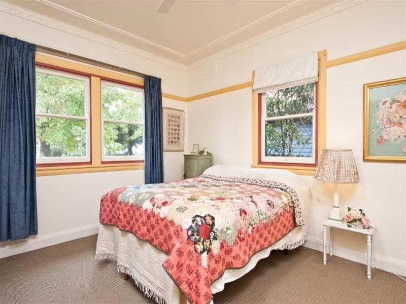 1 Leatham Avenue, Nowra NSW 2541