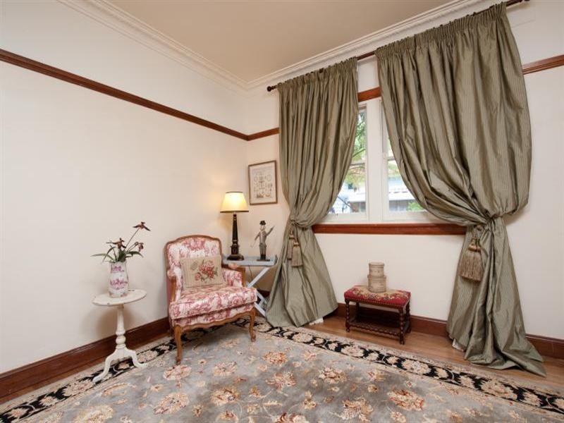 1 Leatham Avenue, Nowra NSW 2541