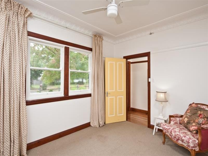 1 Leatham Avenue, Nowra NSW 2541