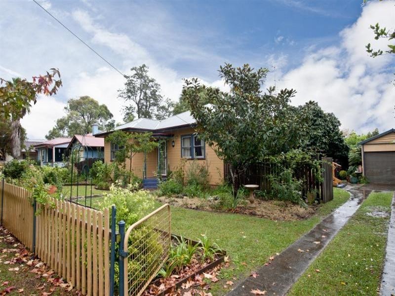 1 Leatham Avenue, Nowra NSW 2541