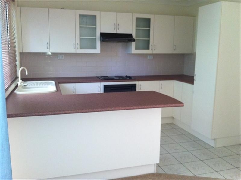 1/6 Regent Place, Bomaderry NSW 2541