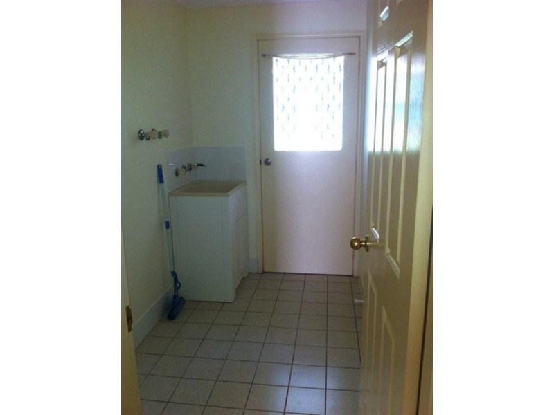 1/6 Regent Place, Bomaderry NSW 2541