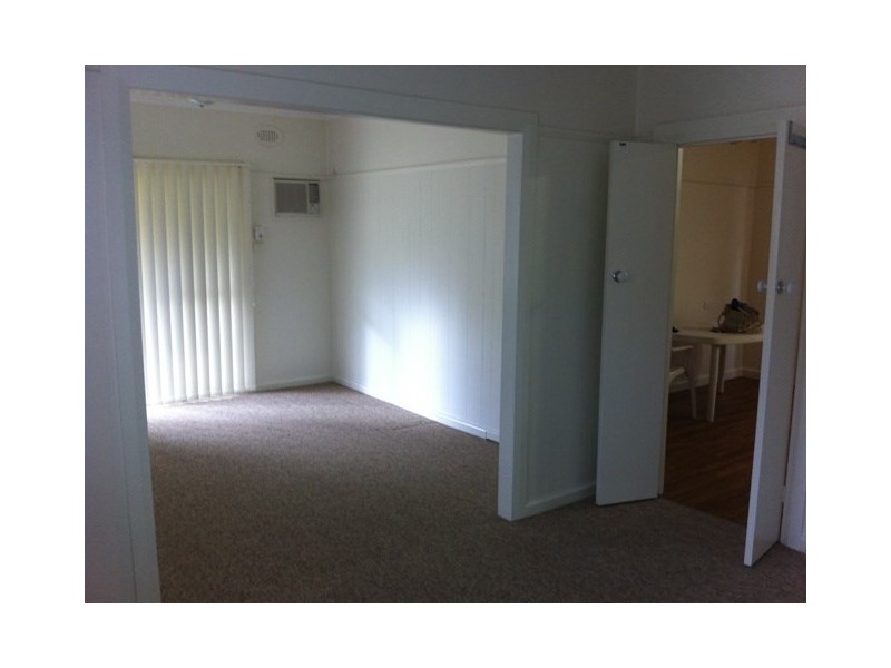 14 Cambewarra Road, Bomaderry NSW 2541