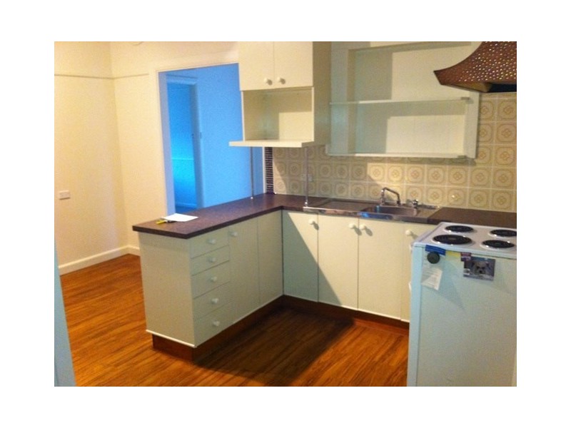 14 Cambewarra Road, Bomaderry NSW 2541