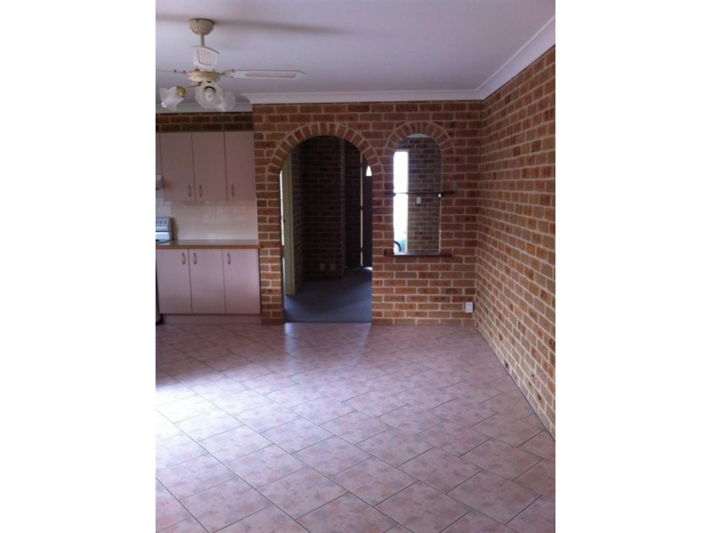 2/2 Flanagan Court, Worrigee NSW 2540