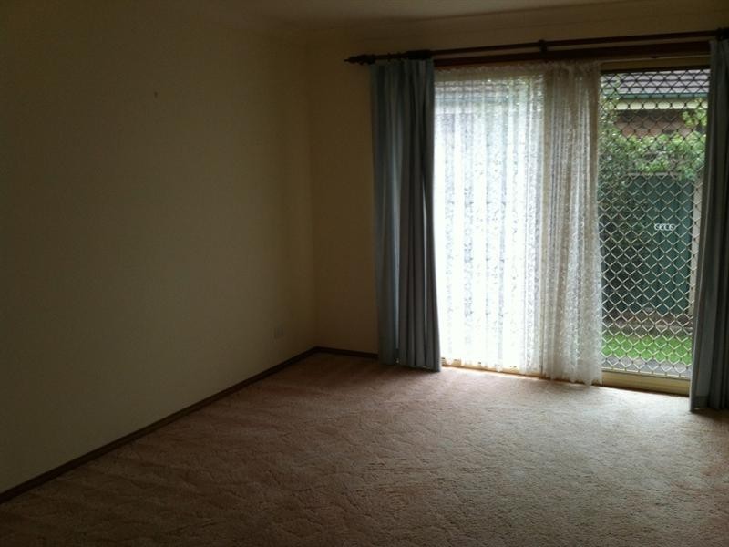 5 Chestnut Avenue, Bomaderry NSW 2541