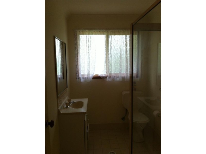 5 Chestnut Avenue, Bomaderry NSW 2541