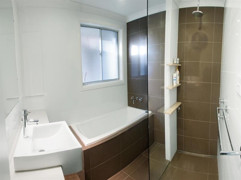 6 Farrar Drive, North Nowra NSW 2541