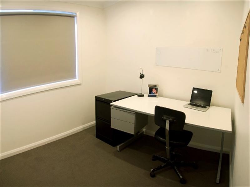 6 Farrar Drive, North Nowra NSW 2541