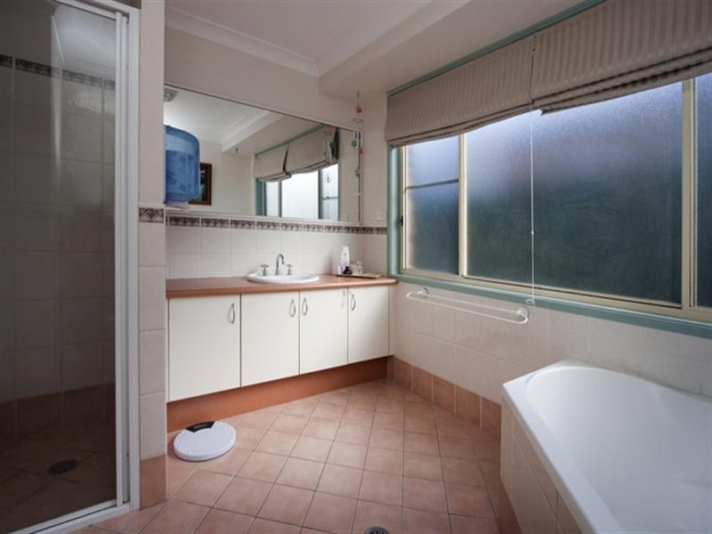 16 Isa Road, Worrigee NSW 2540