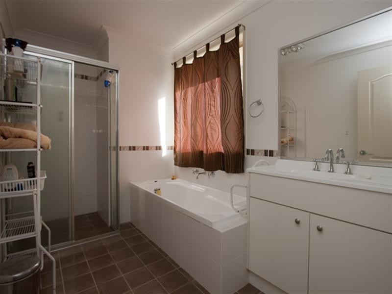 19 Basin View Parade, Basin View NSW 2540