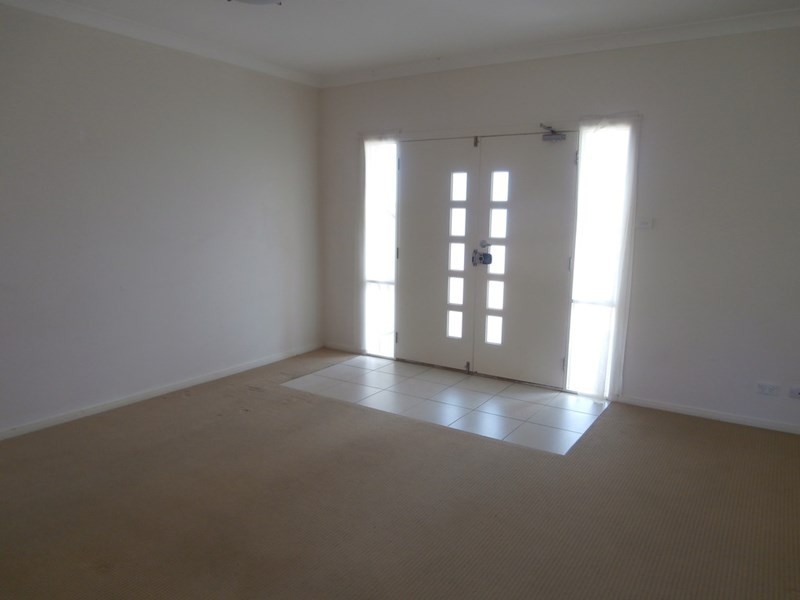 42 Sullivan Street, Worrigee NSW 2540