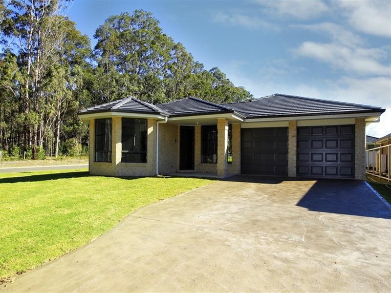50 Rannoch Drive, West Nowra NSW 2541