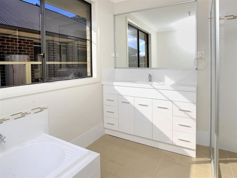 50 Rannoch Drive, West Nowra NSW 2541