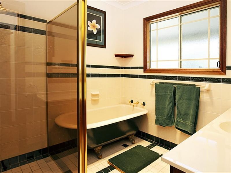 d970b Princes Highway, Falls Creek NSW 2540