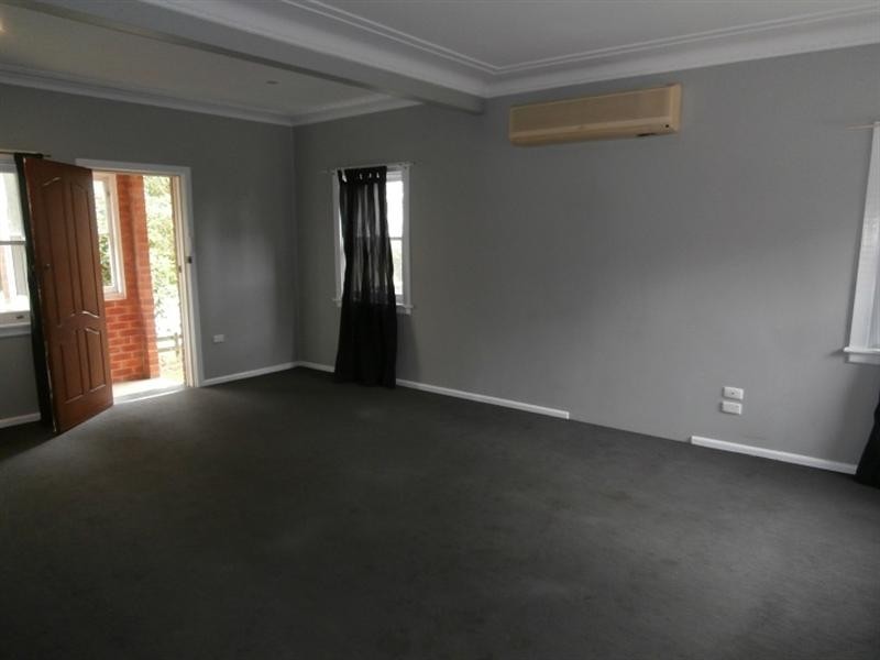 32 Albatross Road, Nowra NSW 2541