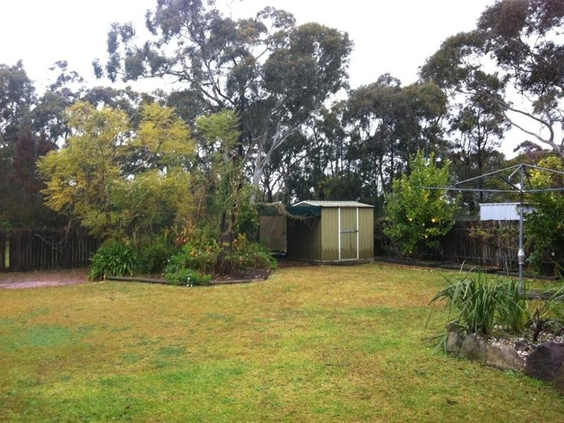 8 Byron Avenue, North Nowra NSW 2541