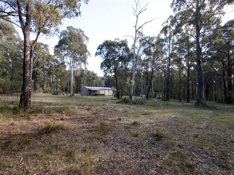 14 Peterson Road, Falls Creek NSW 2540