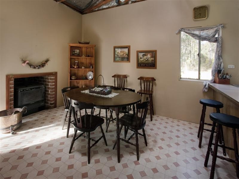 14 Peterson Road, Falls Creek NSW 2540