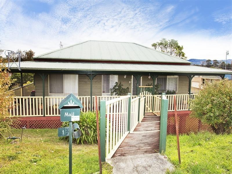 1 Berrellan Street, Greenwell Point NSW 2540